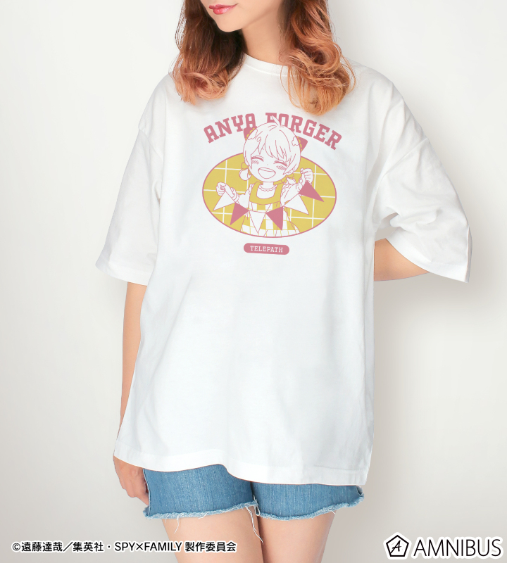 描き下ろし アーニャ・フォージャー ホリデーパーティーver. BIGシルエットTシャツ ver.B