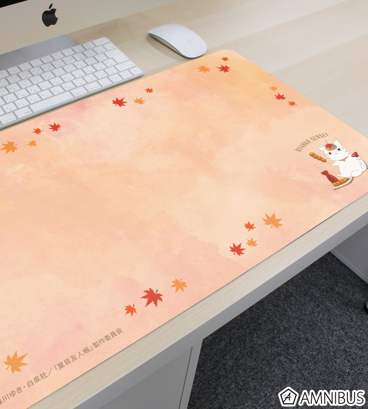 描き下ろし ニャンコ先生 紅葉狩りver. マルチデスクマット