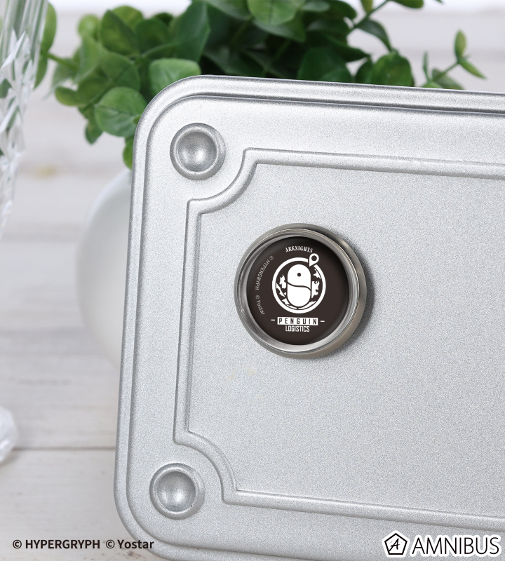 アークナイツ - ペンギン急便 ガラスマグネットピンバッジ | AMNIBUS