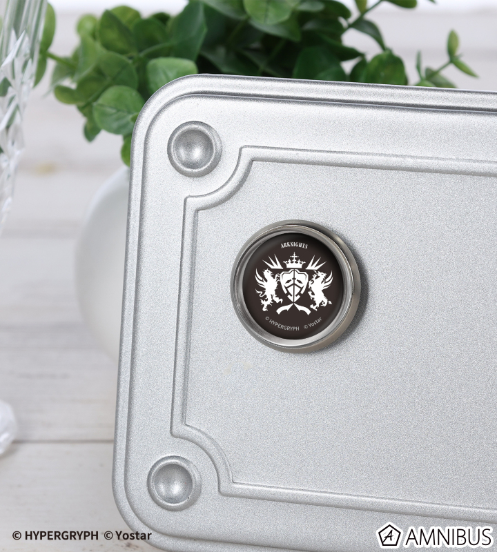 アークナイツ - ヴィクトリア ガラスマグネットピンバッジ | AMNIBUS