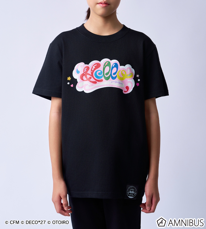 【デコミクLIVE2026】『Hello』ロゴTシャツ キッズサイズ (ブラック)