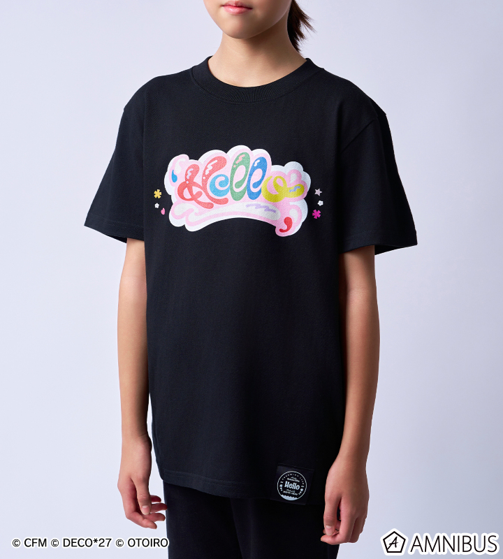 【デコミクLIVE2026】『Hello』ロゴTシャツ キッズサイズ (ブラック)