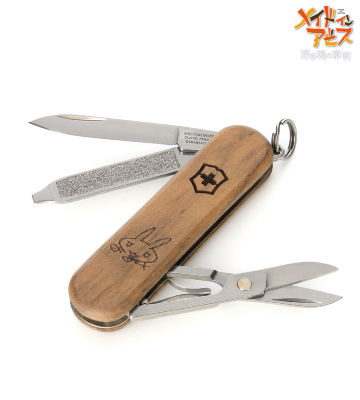 ビクトリノックス クラシック SD ウッド ナナチのサイン