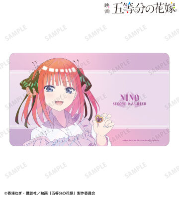 描き下ろしイラスト 中野二乃 制服エプロンver. Ani-Art clear label マルチデスクマット